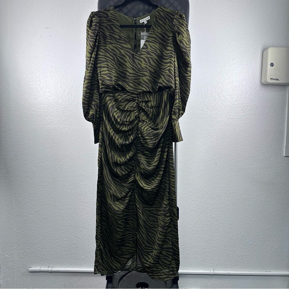 Moon River Green Long Sleeve Gown with V-neck - Picture 1 of 8